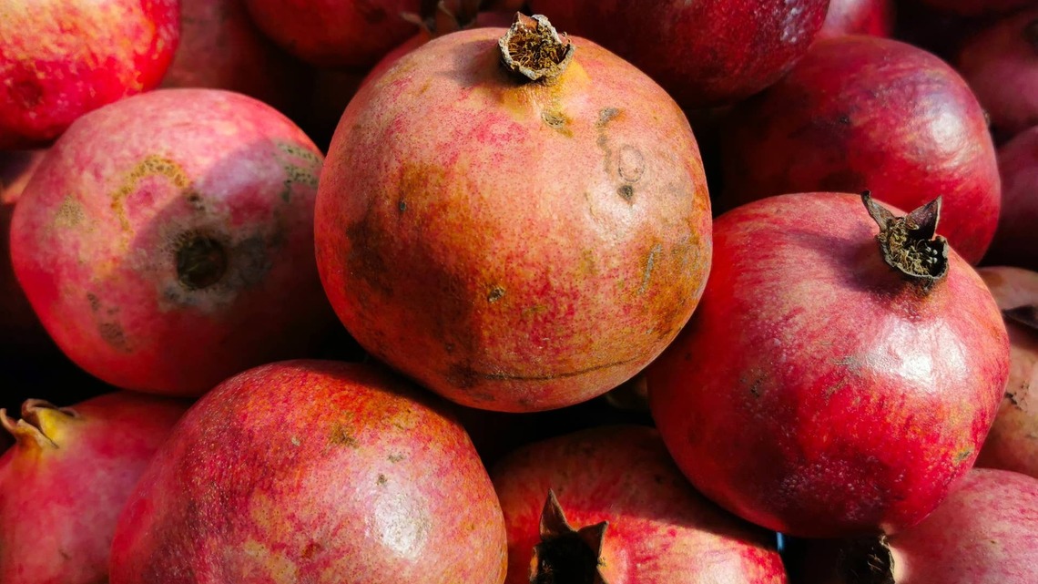 How Pomegranates, Walnuts & Berries Support Gut Health 