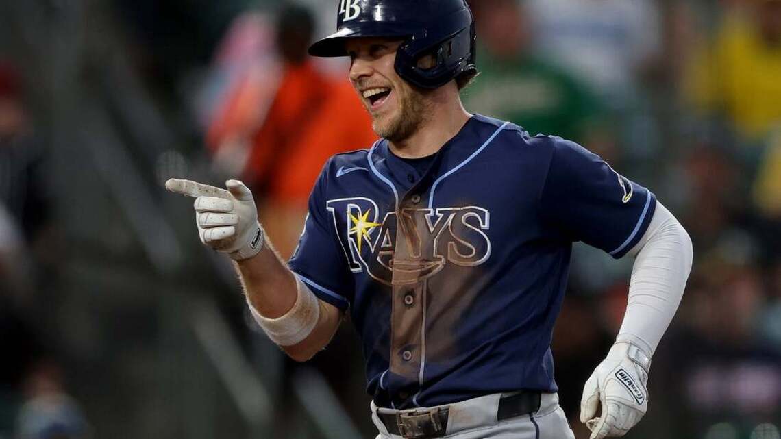 Walls belts 2 of Rays' 6 home runs in win over A's