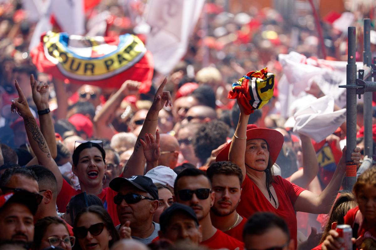 Supporters of Malta's Labour Party celebrate as the party has won the general election, outside the party headquarters in Hamrun, Malta May 31, 2026.  REUTERS/Darrin Zammit Lupi