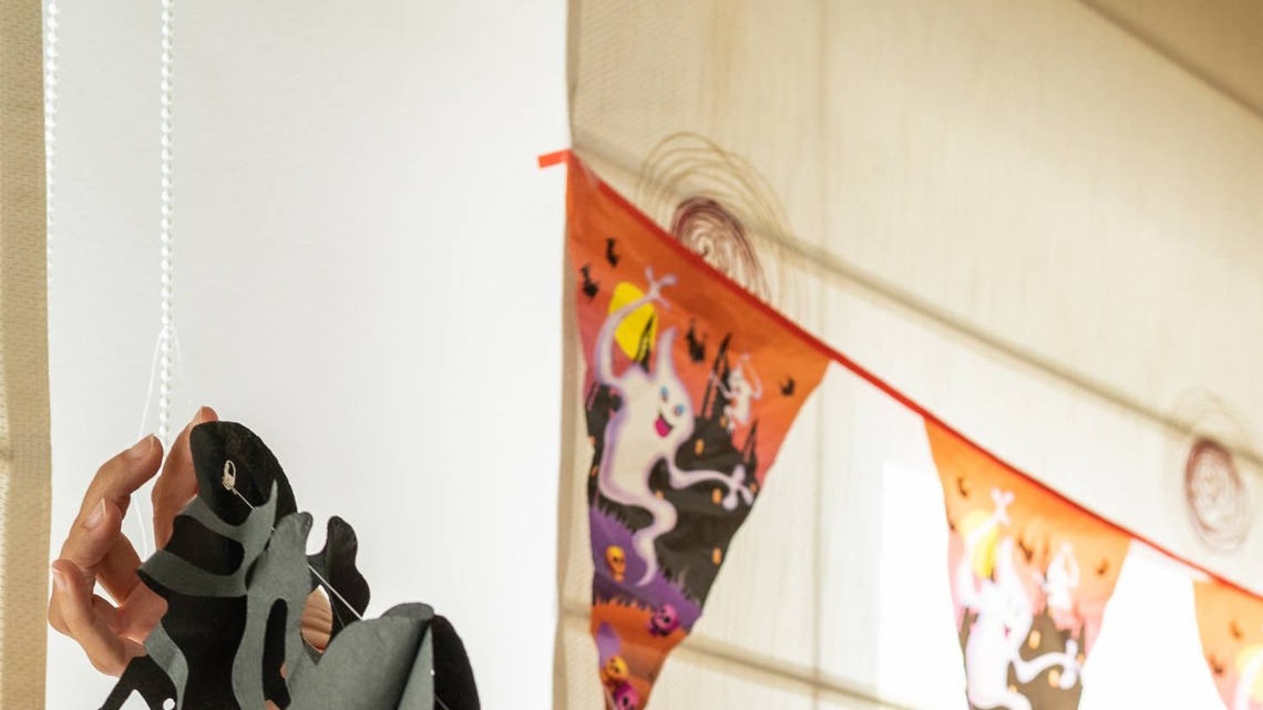 This DIY Halloween Garland Looks Like It Came Straight From a Spooky Little Boutique 