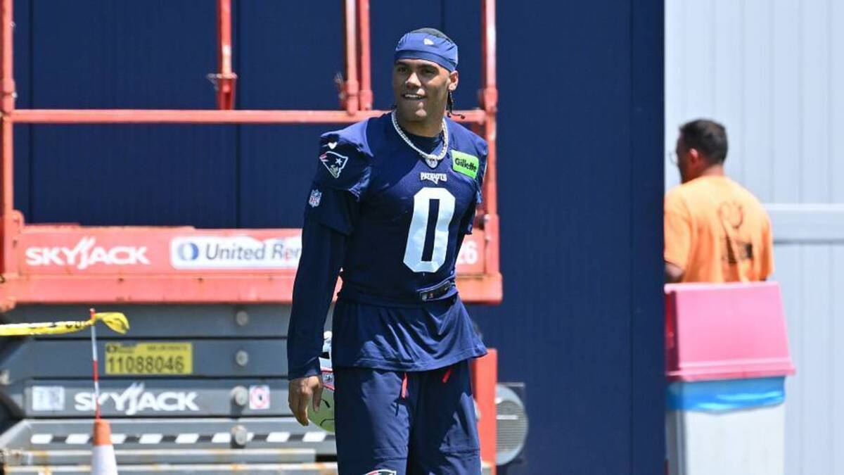  Jun 10, 2026; Foxborough, MA, USA; New England Patriots cornerback Christian Gonzalez (0) arrives at the practice field for minicamp at Gillette Stadium. Mandatory Credit: Eric Canha-Imagn Images | IMAGN IMAGES via Reuters Connect 