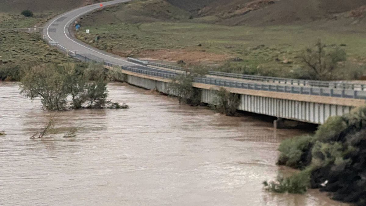 Four Corners flooding closes US 160 bridge, prompts evacuations ...