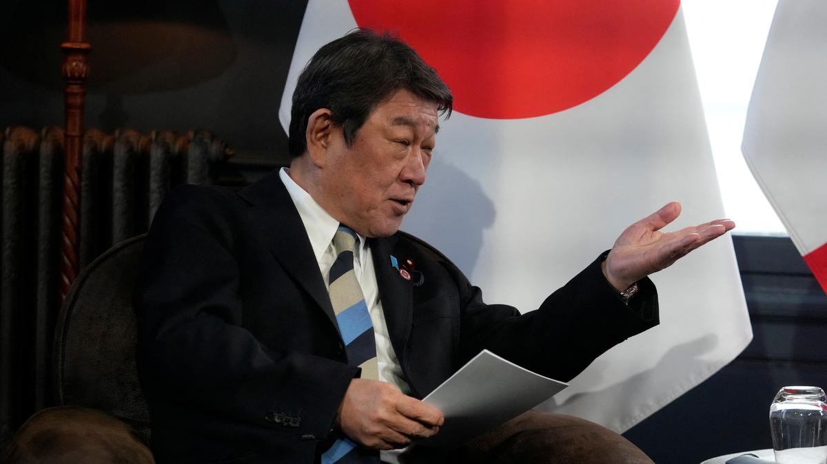 Japan's Minister of Foreign Affairs, Motegi Toshimitsu, speaks with France's Foreign Affairs Minister Jean-Noel Barrot (not pictured), during a bilateral meeting on the sidelines of the G7 Foreign Ministers' meeting with Partner Countries in Cernay-la-Ville outside Paris, France, March 26, 2026.     Michel Euler/Pool via REUTERS