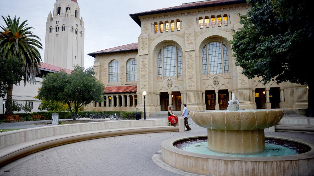 The Green Library Fountain outside of the Cecil H. Green Library near Hoover Tower at Stanford University in Stanford, Calif., on Tuesday, Sept. 30, 2025. (Nhat V. Meyer/Bay Area News Group/TNS)
