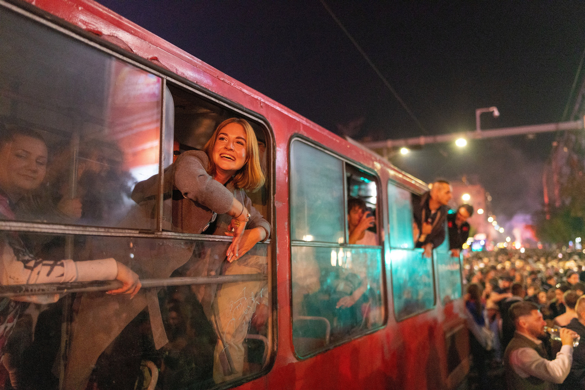 After Vucic defeat, Serbia waits to learn how student-backed leaders ...