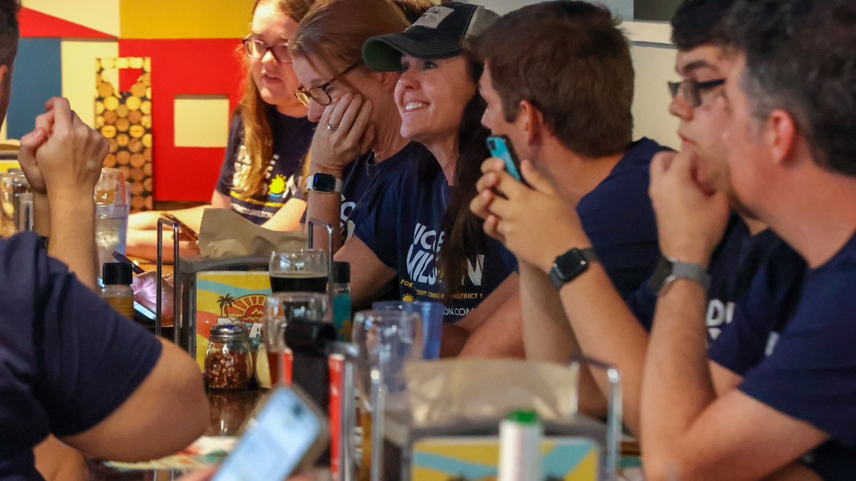 Nicole Wilson, an Orange County Commission District 1 candidate in 2024, awaits election results at Playa Pizza in Windermere on Tuesday, August 20, 2024. She won and is halfway through her four-year term.  (Rich Pope/Orlando Sentinel)