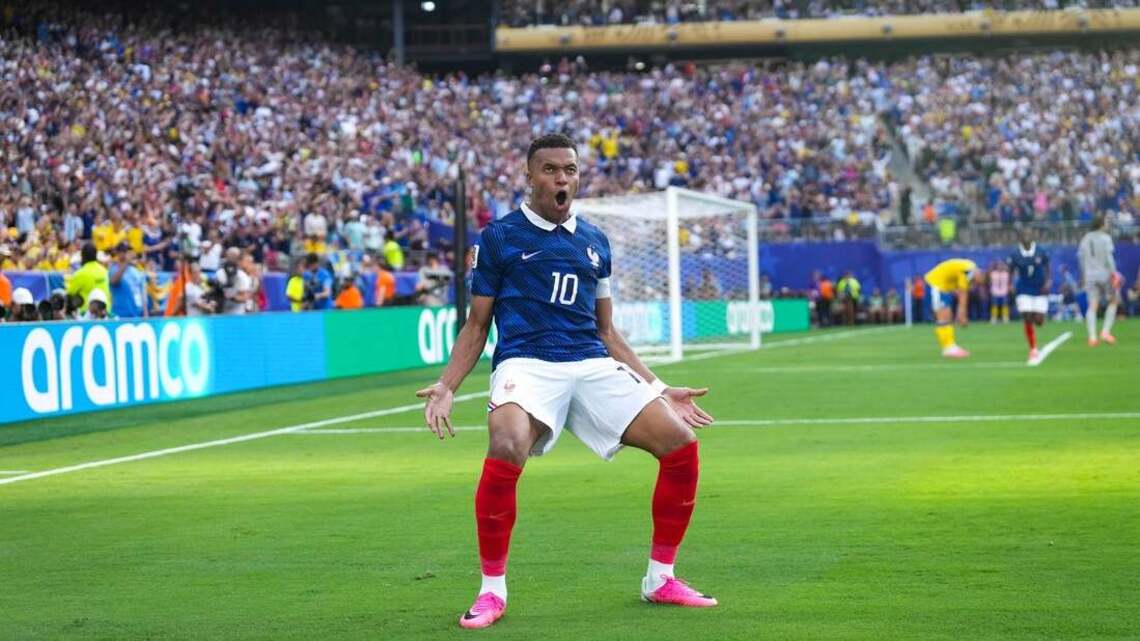 Mbappe continues living his best World Cup as France routs Sweden