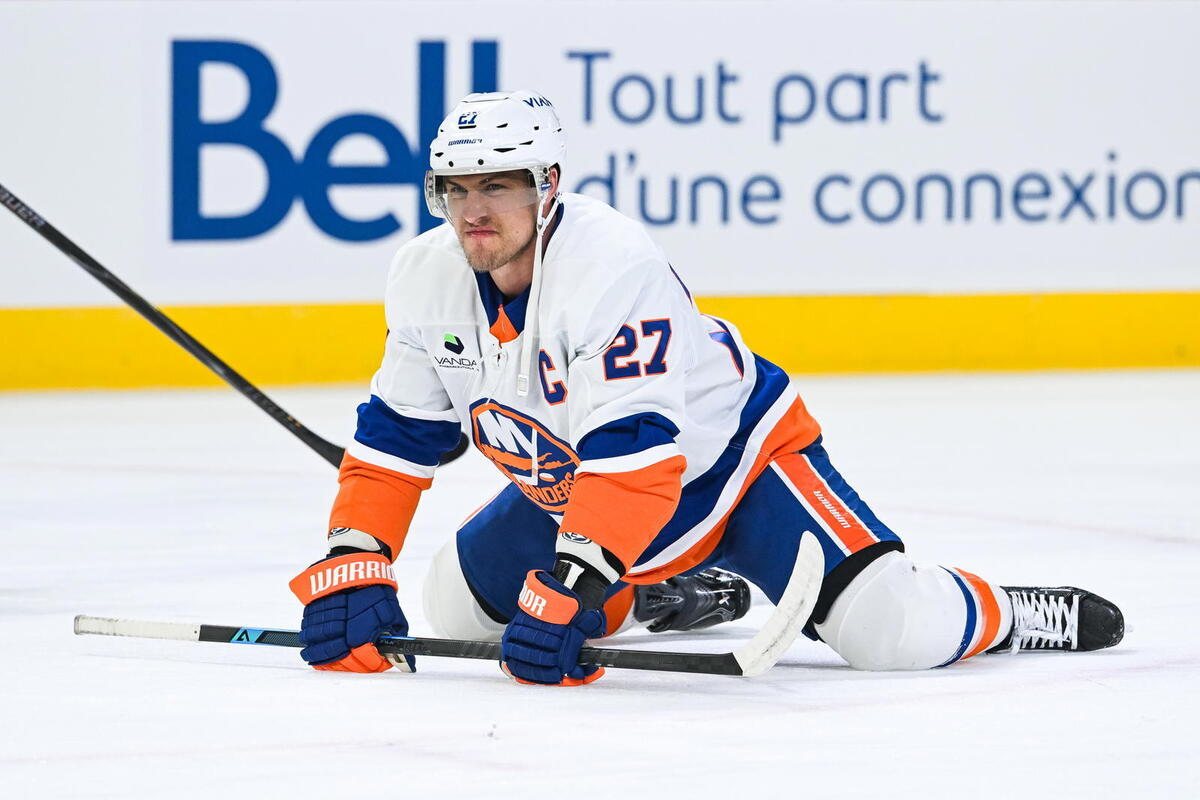  Could 20-Goal NHL Captain Be a Smart Depth Addition for the Edmonton Oilers? 
