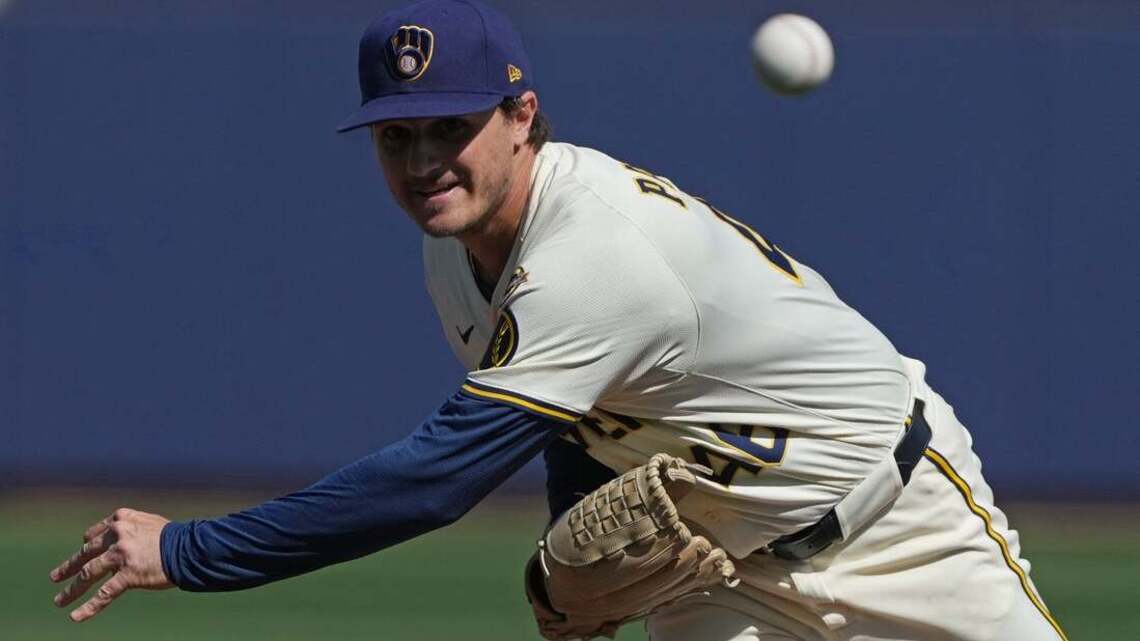 Brewers adjust rotation, recall LHP Thomas Pannone