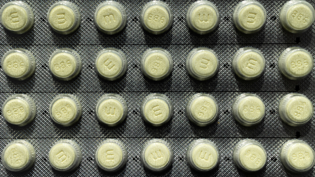 A pack of birth control pills is displayed in this illustration picture taken in Philadelphia, Pennsylvania, U.S., July 11, 2022. REUTERS/Hannah Beier/Illustration