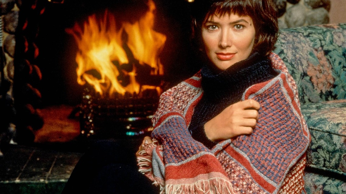 ‘Northern Exposure' Star Janine Turner, 63, Looks So Different With Voluminous Platinum Blonde Hair 