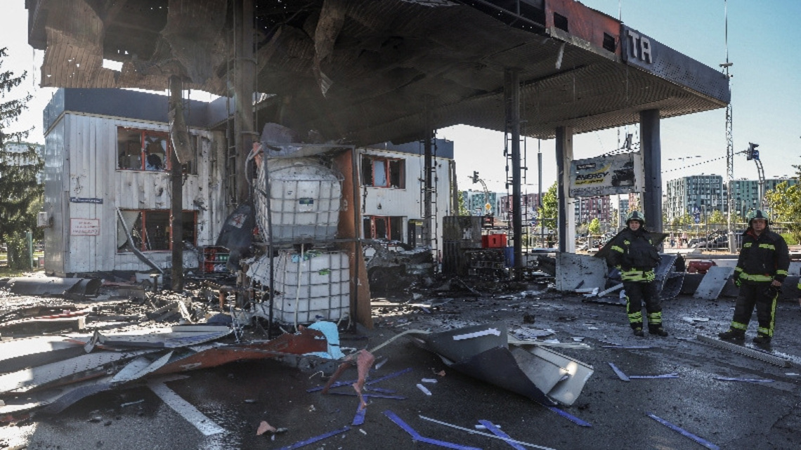 Russia strikes petrol station in Kyiv, global agribusiness in Dnipro