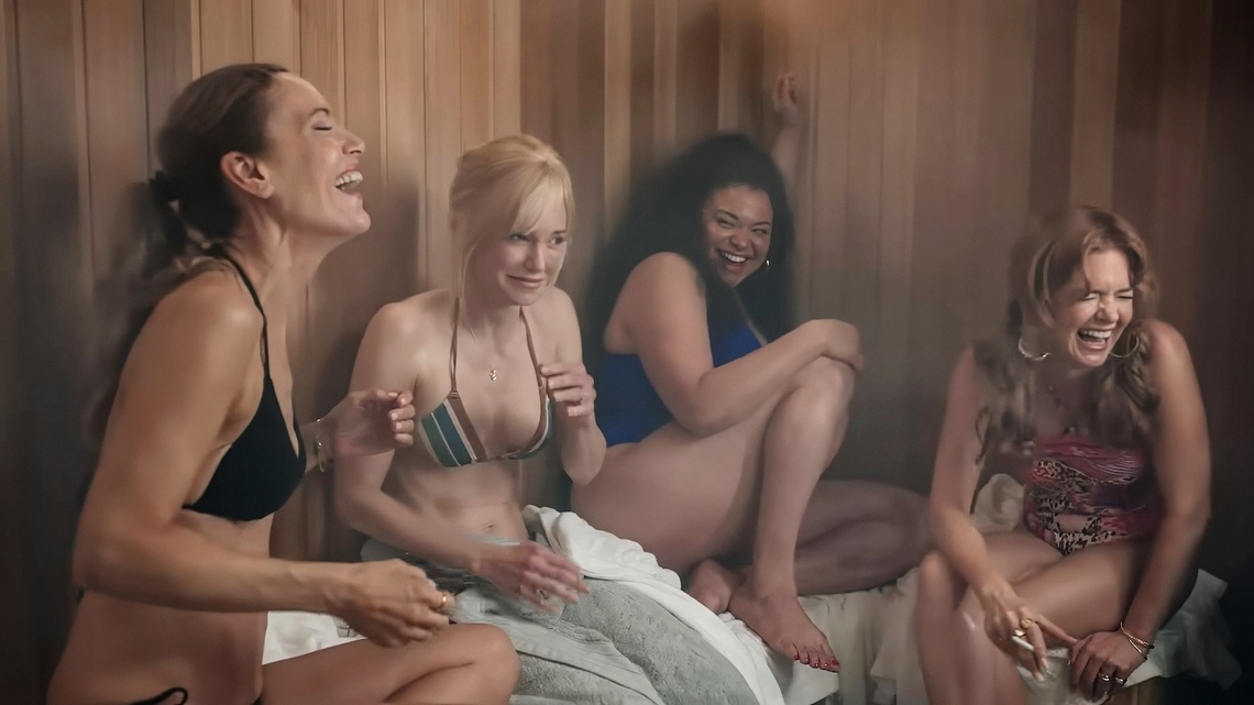 Leslie Mann and Anna Faris Flaunt Bikini Bods With ‘Spa Weekend' Costars 