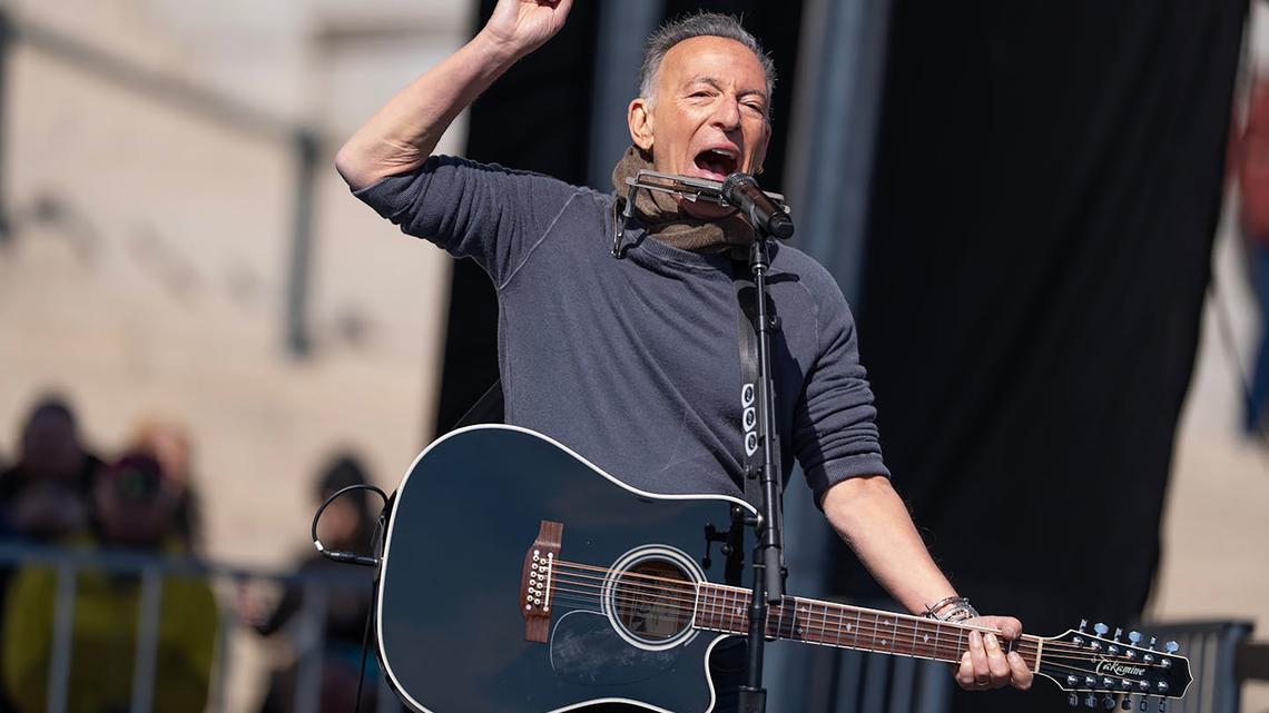 Trump attacks Bruce Springsteen after singer's Minnesota No Kings appearance, tour kickoff 