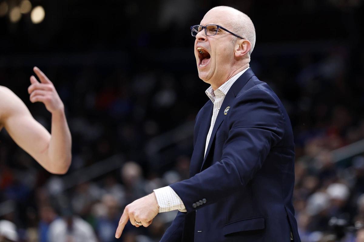  UConn Huskies head coach Dan Hurley. Amber Searls-Imagn Images