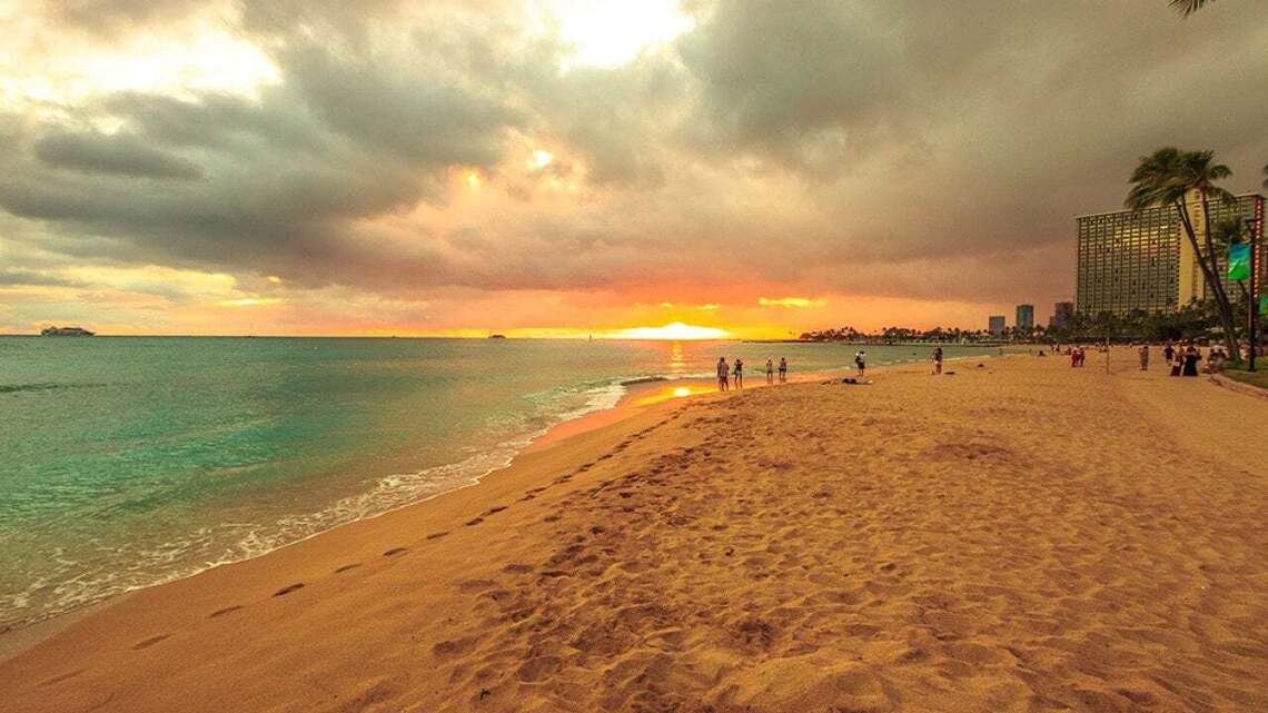Hawai'i is one of fall's best airfare deals. Here's why. 
