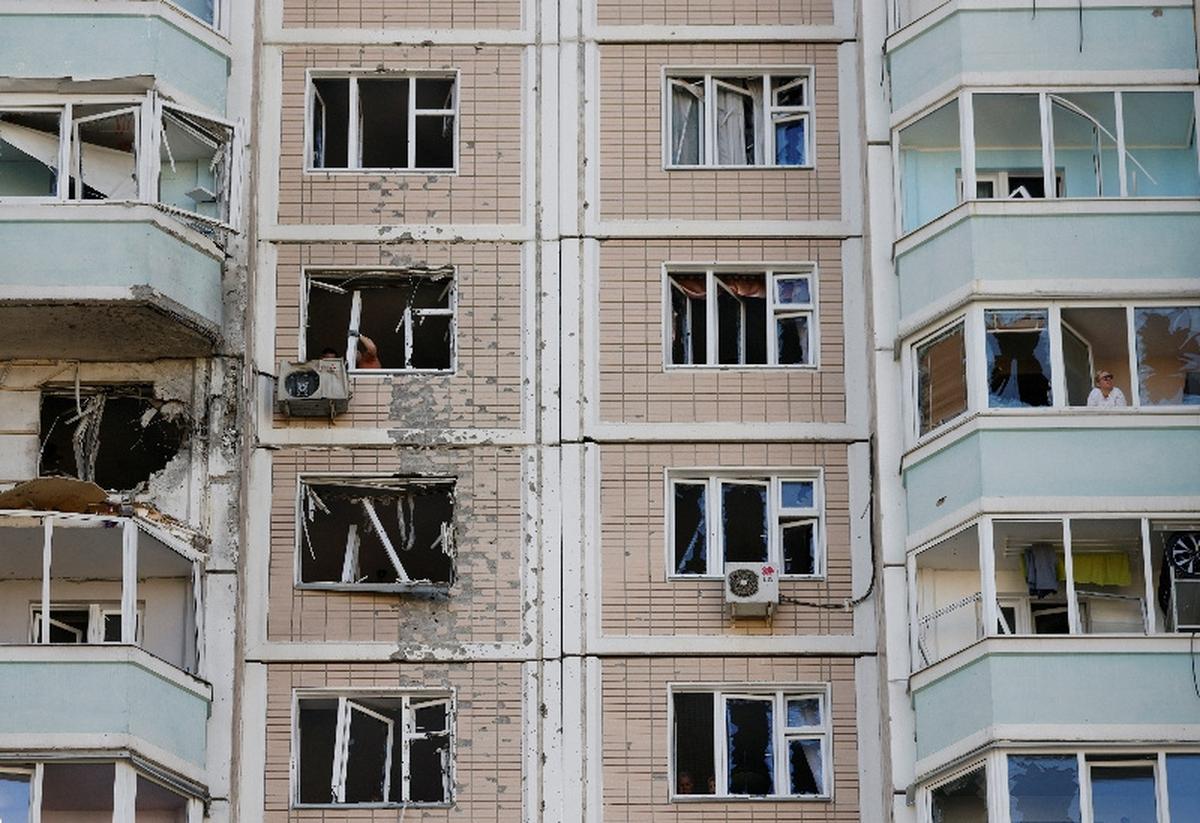 A damaged apartment building following a Ukrainian drone attack in the course of Russia-Ukraine conflict in Krasnogorsk, in the Moscow region, Russia May 17, 2026. REUTERS/Stringer