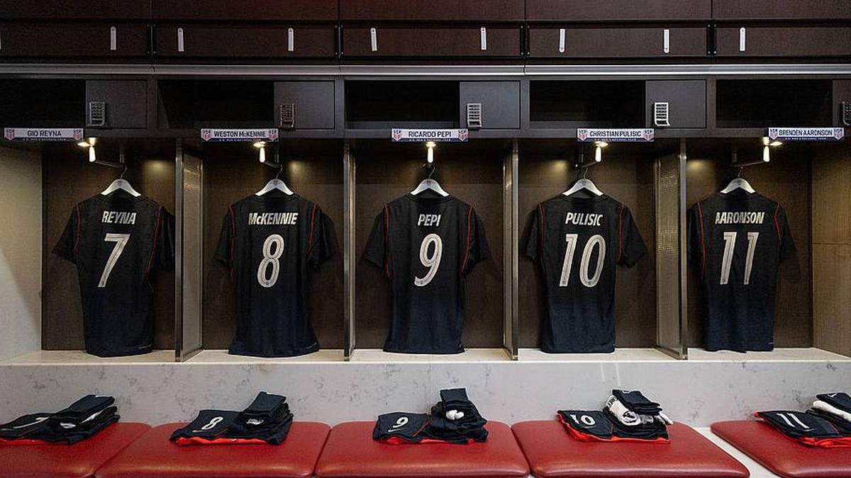  Weston McKennie dons No. 8, the former number of legend Clint Dempsey. | John Dorton/ISI Photos/USSF/Getty Images) 