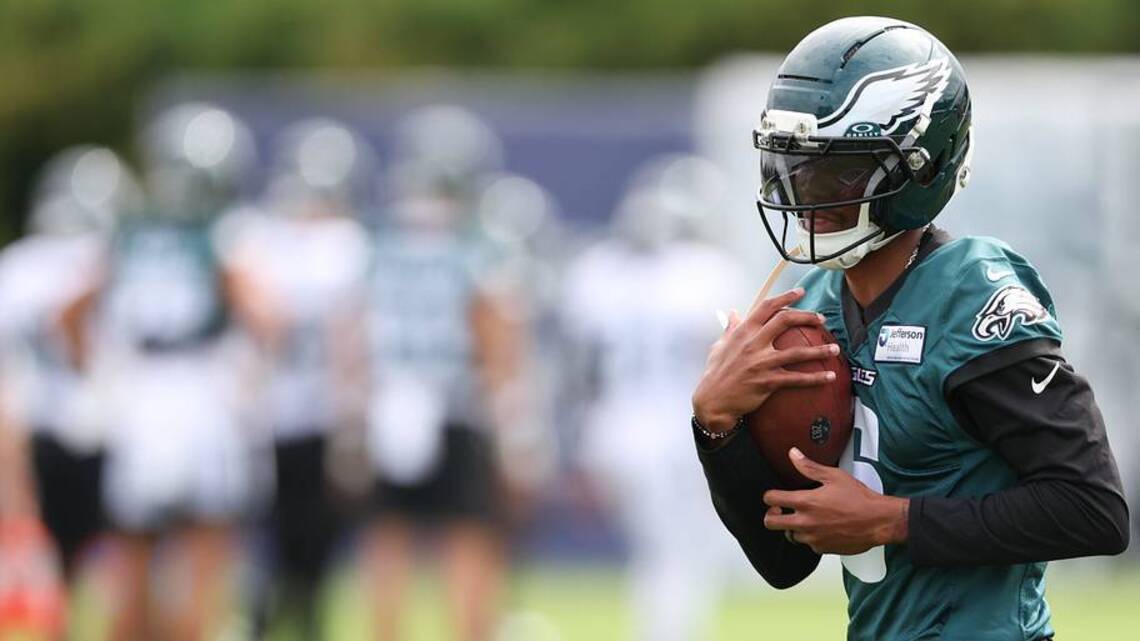 Full Eagles Injury Tracker: Makai Lemon, DeVonta Smith Updates Plus Who May Miss Patriots Joint Practice