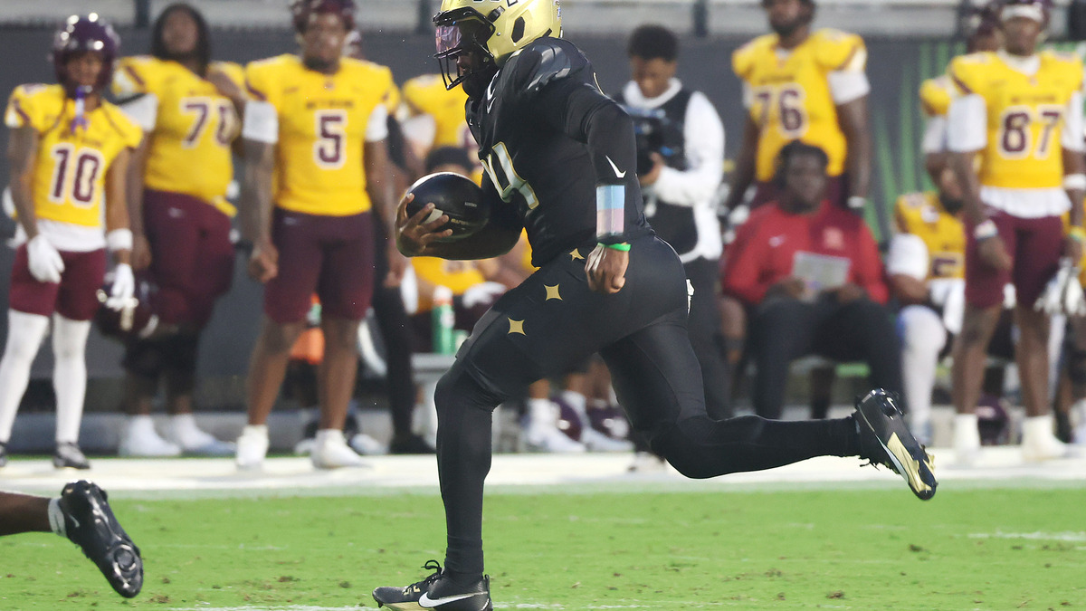 Bianchi: Scott Frost needs Alonza Barnett to end UCF's quarterback curse