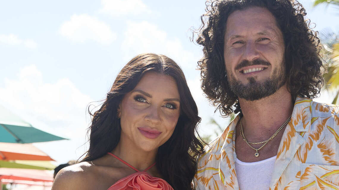 DWTS' Jenna Johnson, Val Chmerkovskiy Tease Twists They Want to See After 2-Night Season 35 Premiere 