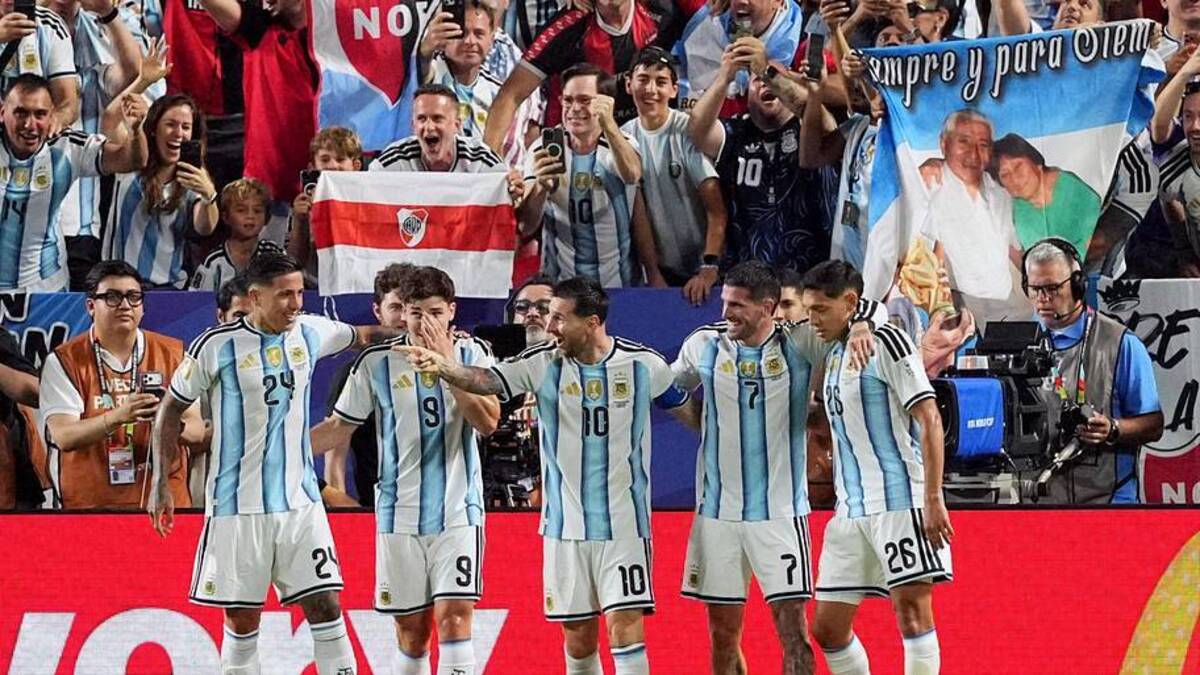  Lionel Messi showed why he's an all-time great with a stunning performance in an easy Argentina win. | Denny Medley-Imagn Images 