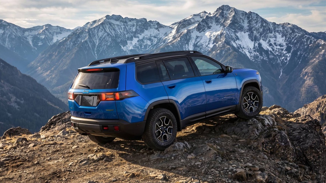 2027 Jeep Cherokee Offers 37 MPG and AWD for $35,130 