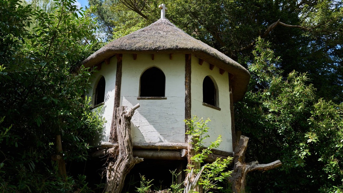 What Were ‘Ornamental Hermits'? The Bizarre 18th-Century Landscaping Trend Explained 