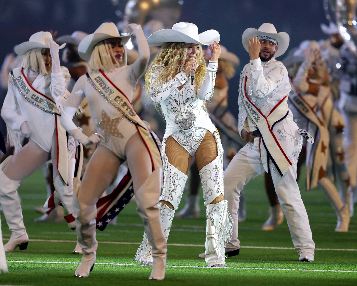 Beyoncé performs during the halftime show for the game between the Baltimore Ravens and the Houston Texans on December 25, 2024.