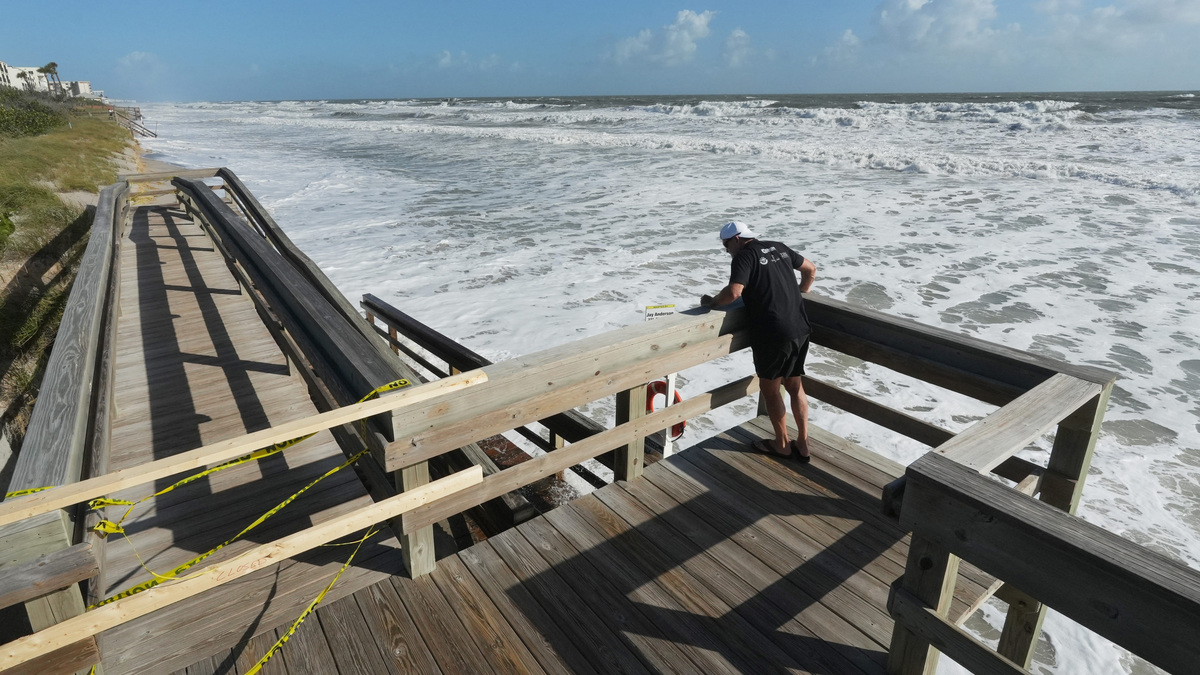 King tides and winds batter Brevard County beaches