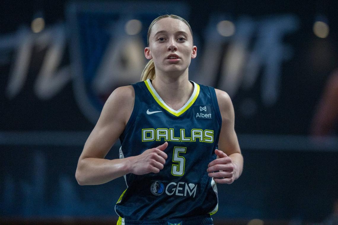  COLLEGE PARK, GEORGIA - MAY 24: Paige Bueckers #5 of the Dallas Wings runs up the court during the third quarter of a game between the Dallas Wings and Atlanta Dream at Gateway Center Arena on May 24, 2025 in College Park, Georgia. (Photo by Andrew J. Clark/ISI Photos/Getty Images) 