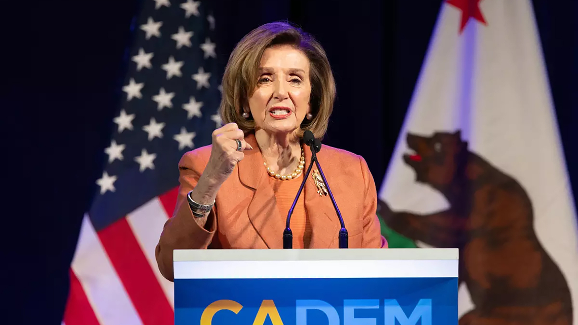 Mark Z. Barabak: With a foot out the door, Nancy Pelosi tries one last flex 