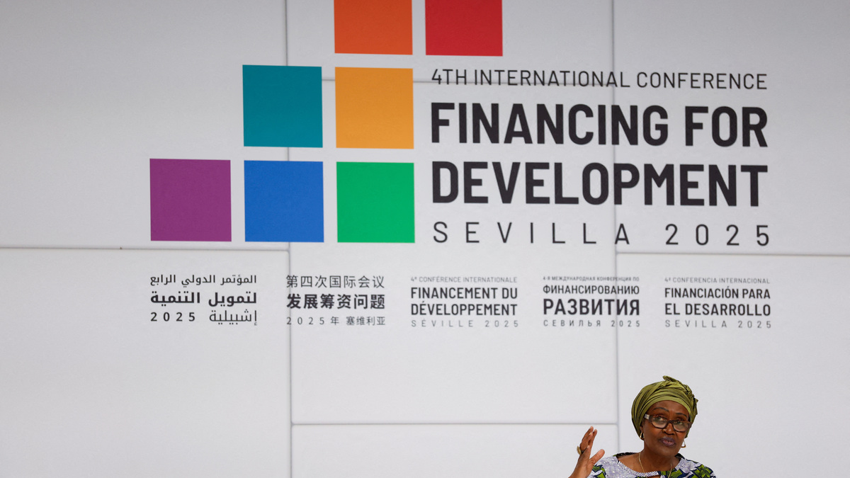 FILE PHOTO: Winnie Byanyima, executive director of UNAIDS, attends the 4th International Conference on Financing for Development, in Seville, Spain, July 1, 2025. REUTERS/Marcelo del Pozo/File Photo