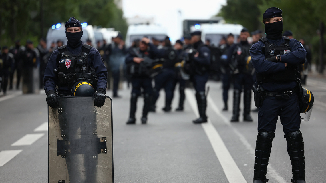 Unrest-hit France poised for Moody's ratings verdict 