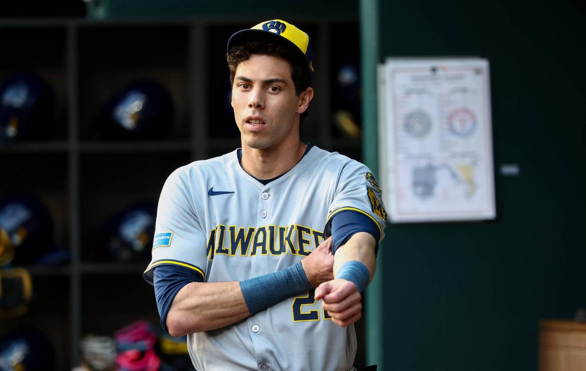  Milwaukee Brewers outfielder Christian Yelich (22) © Kevin Jairaj-Imagn Images