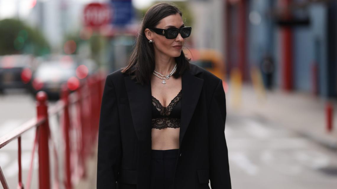 These 15 Comfortable Back-Smoothing Bras Are Hiding at Amazon Right Now 