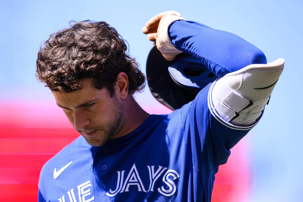  Toronto Blue Jays second baseman Ernie Clement (22) © William Liang-Imagn Images