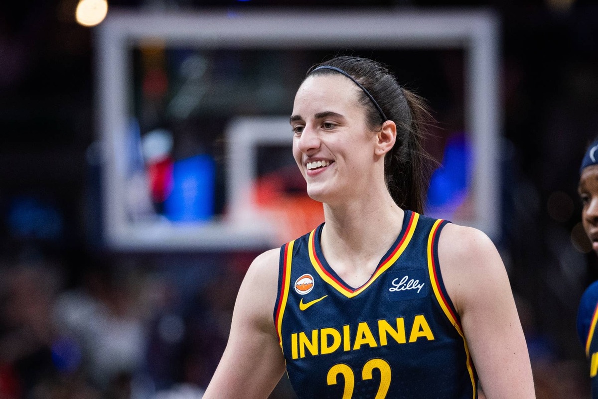  Indiana Fever guard Caitlin Clark (22) Trevor Ruszkowski-Imagn Images