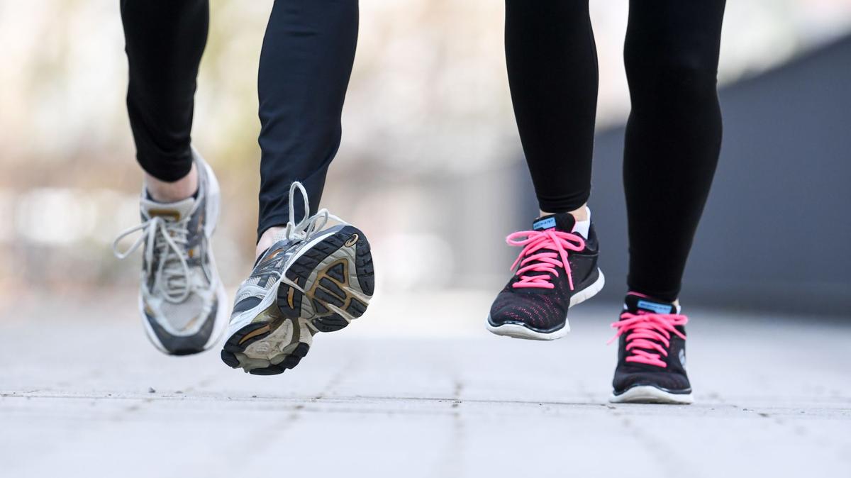 Although it’s a powerful motivator for many, 10,000 steps a day can be seen as an unrealistic and daunting target for others. (Tobias Hase/dpa/TNS)