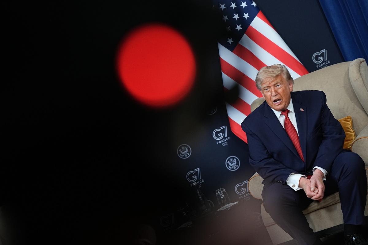 President Donald Trump hosts a meeting with President Abdel Fattah el-Sissi of Egypt, not pictured, at the G7 Summit in Evian-les-Bains, France, on Wednesday, June 17, 2026. (Photo by Haiyun Jiang/The New York Times)
