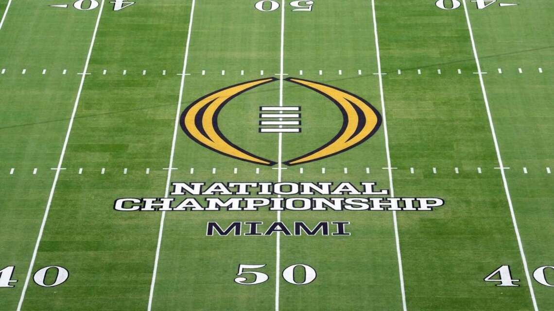 Report: Weeknight games possible in 24-team CFP format 