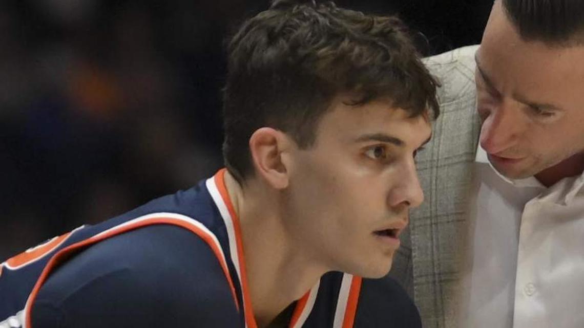 Mar 12, 2026; Nashville, TN, USA; Auburn Tigers head coach Steven Pearl talks with forward Filip Jovic (38) against the Tennessee Volunteers during the first half at Bridgestone Arena. Mandatory Credit: Steve Roberts-Imagn Images | Steve Roberts-Imagn Images 