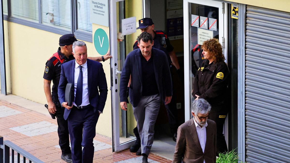 FILE PHOTO: Jonathan Andic, the son of the founder of the Mango fashion group, Isak Andic, leaves the courthouse after posting bail, where he was questioned after being detained in an investigation of the death of his father, who was killed in a fall from a cliff near Barcelona in December 2024, in Martorell, Spain, May 19, 2026. REUTERS/stringer/File Photo
