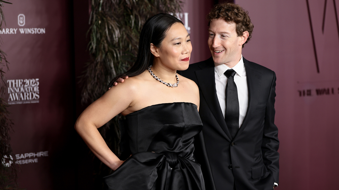 Mark Zuckerberg buys an Irish castle