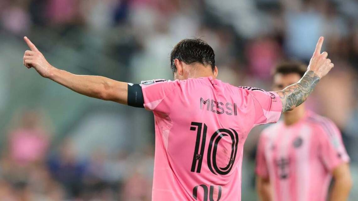 Argentina to honor Lionel Messi with 10th-minute tribute 