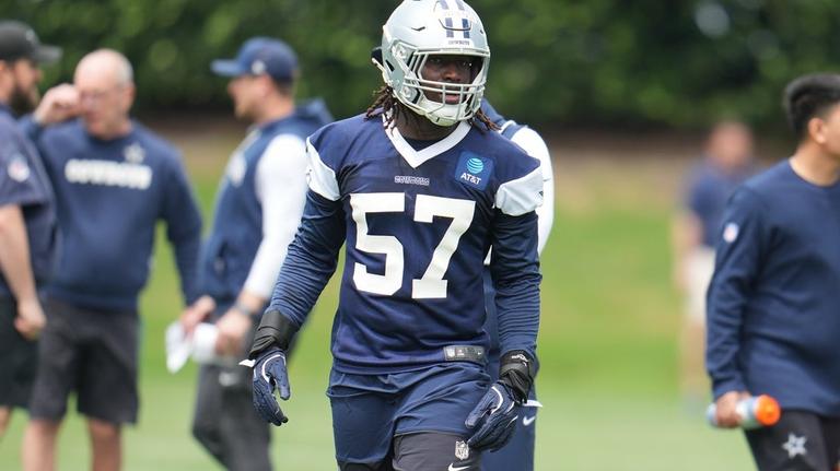 Cowboys sign first-round pick Malachi Lawrence to rookie deal 
