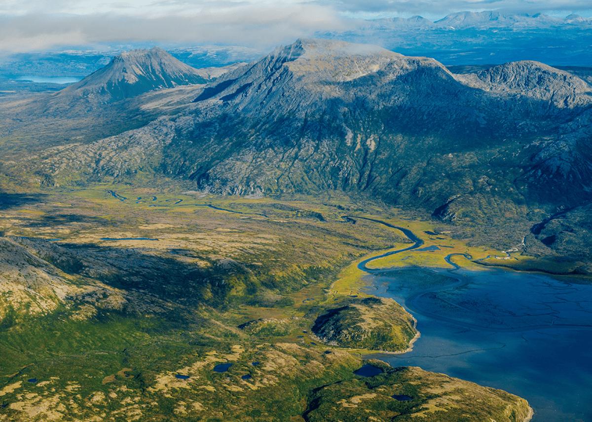  Robert Harding Video // Shutterstock 
