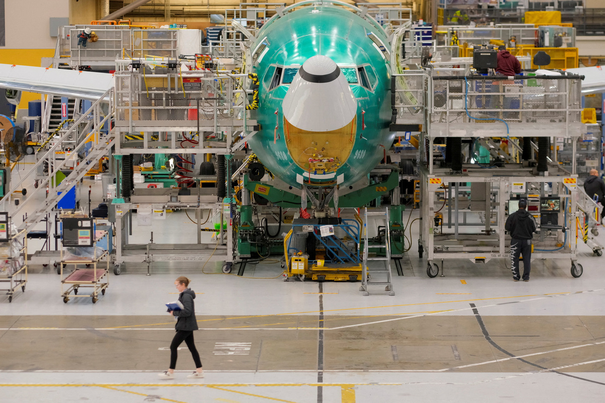 Ryanair hopes Boeing MAX 10 certification delay will be short, CEO says ...