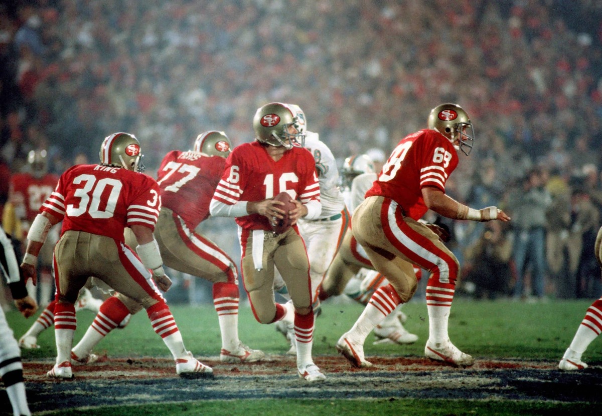  San Francisco 49ers quarterback Joe Montana drops back to pass during Super Bowl XIX against the Miami Dolphins at Stanford Stadium. Tony Tomsic-USA TODAY NETWORK
