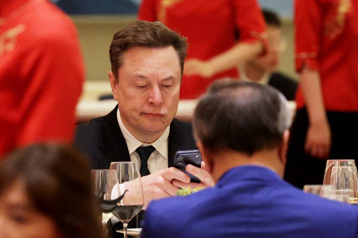  Musk accuses Altman and Brockman of "stealing a charity." 